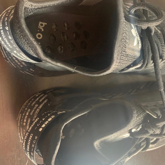 Adidas NMD R1 V2 Script Black - Picture 5 of 7